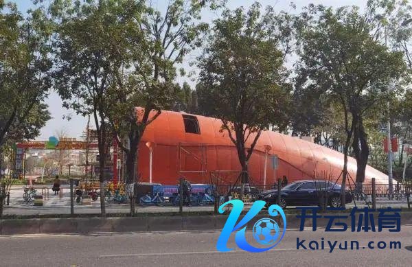 广州地铁复兴地铁口潦草造型 已废除争议部分